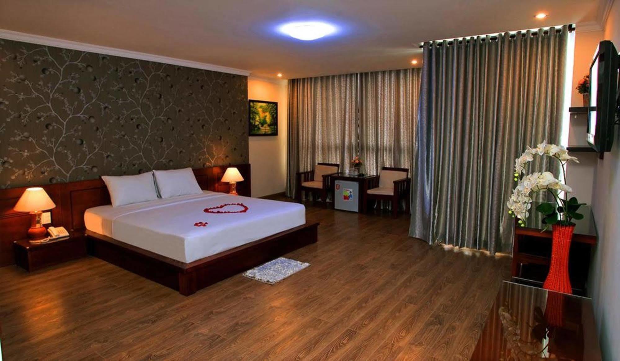 Nice Swan Hotel Nha Trang Esterno foto