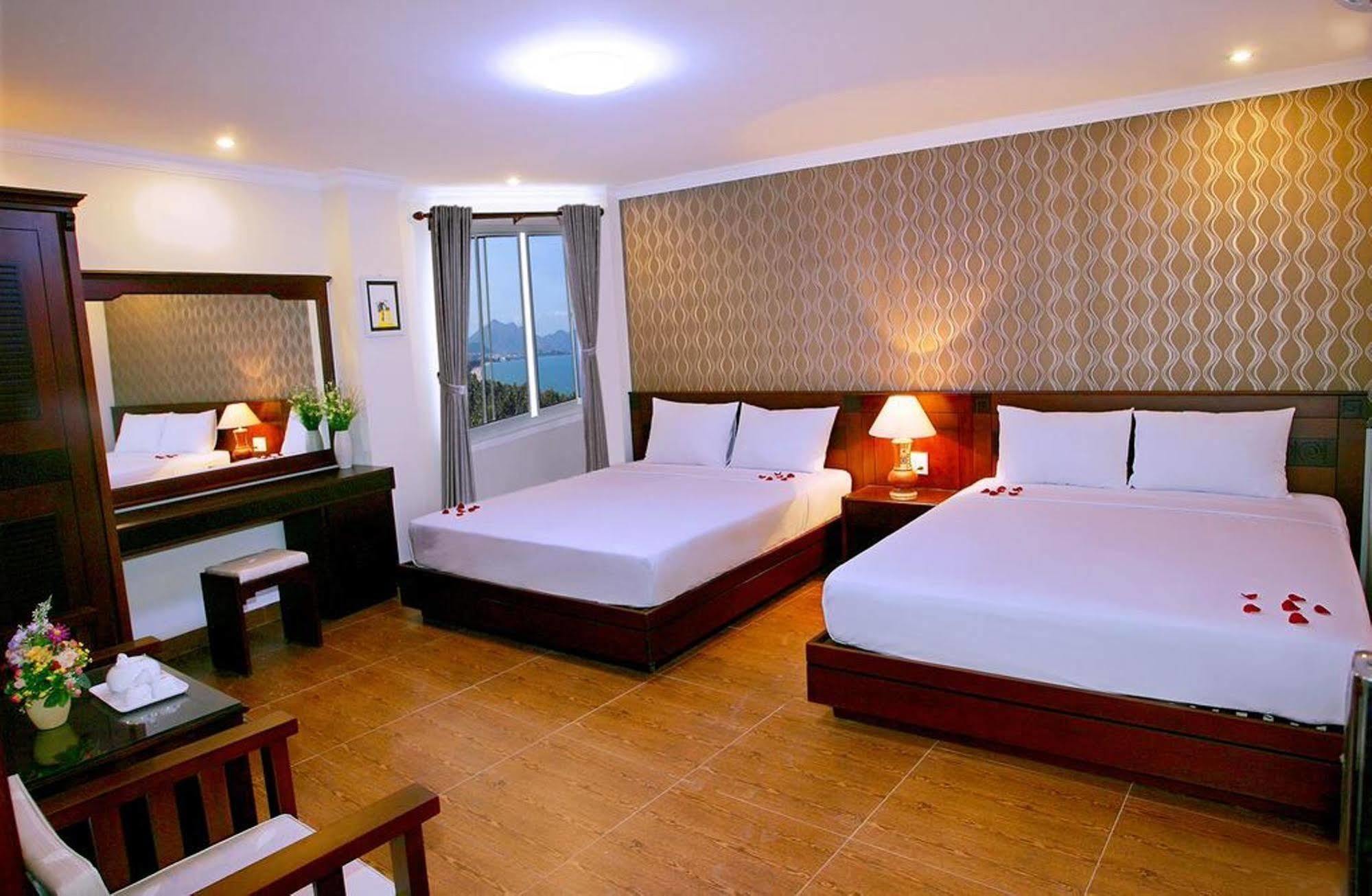 Nice Swan Hotel Nha Trang Esterno foto