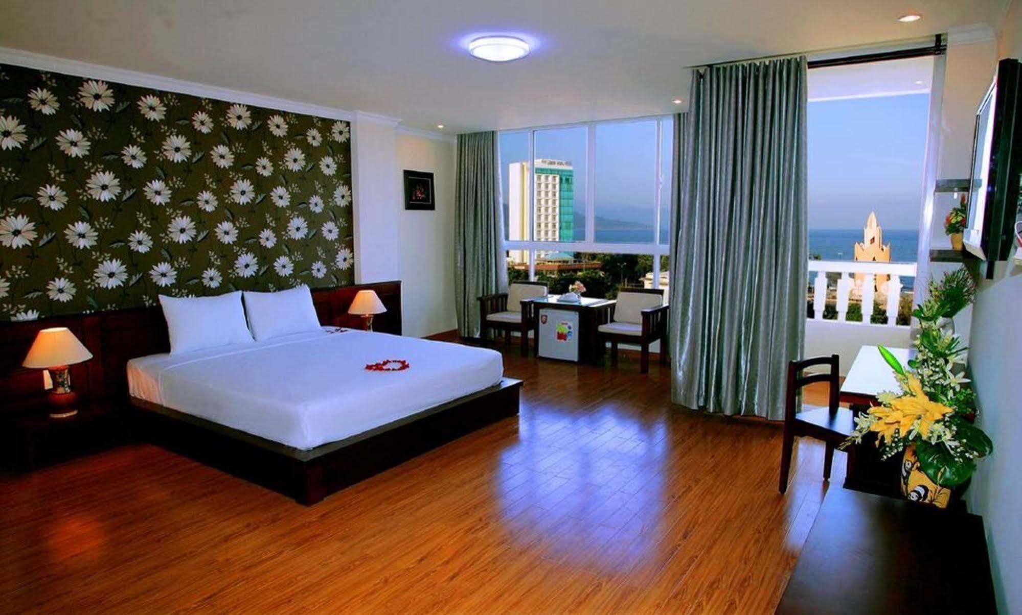 Nice Swan Hotel Nha Trang Esterno foto